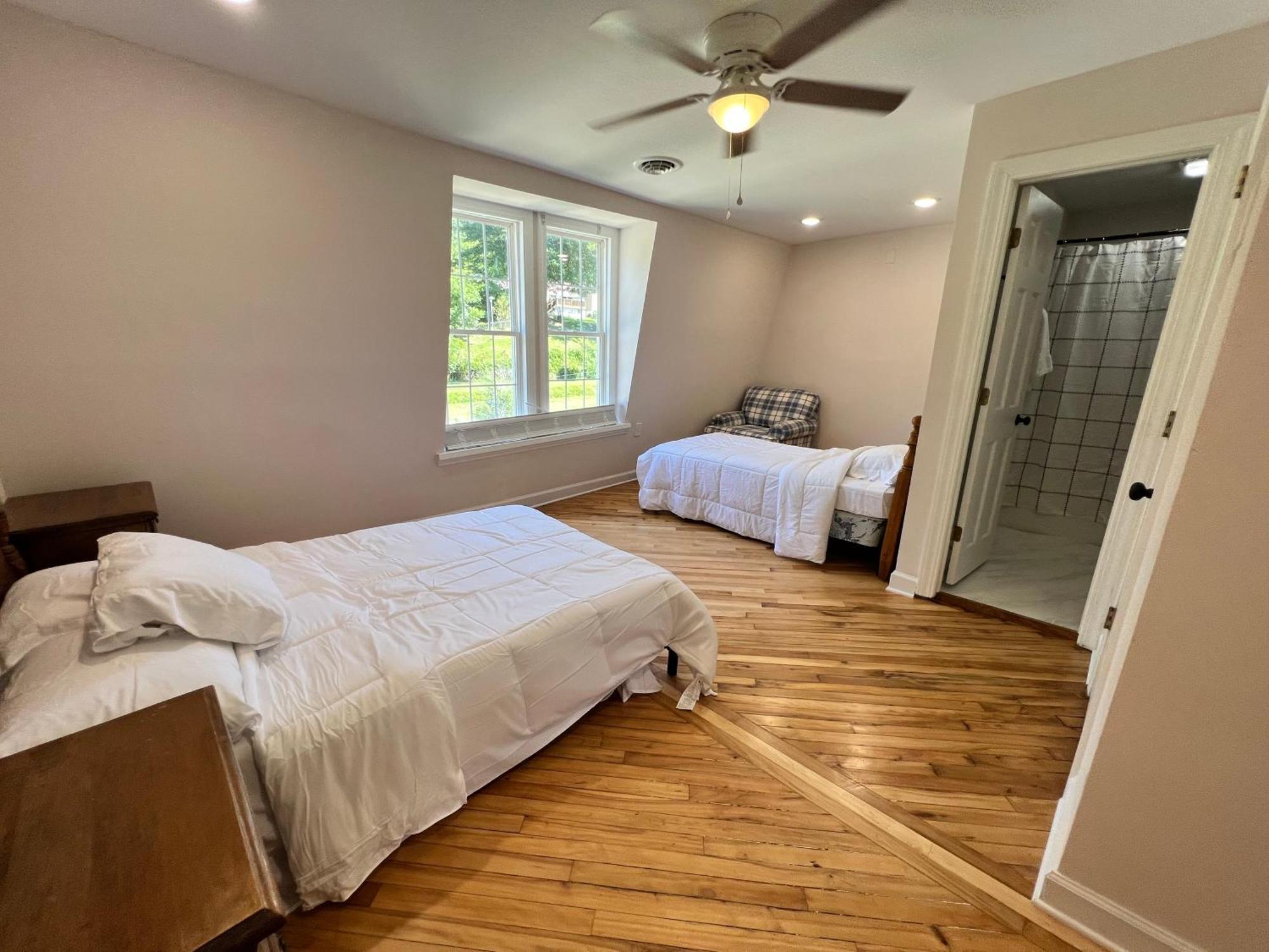 The Washington Inn Galax Rom bilde